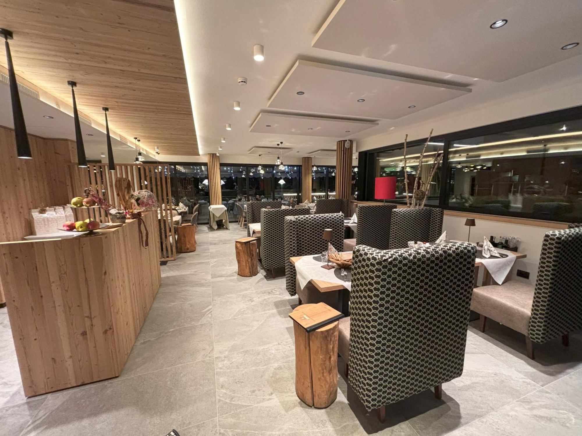 Alexander Hotel Alpine Wellness Dolomites Molveno Exterior foto