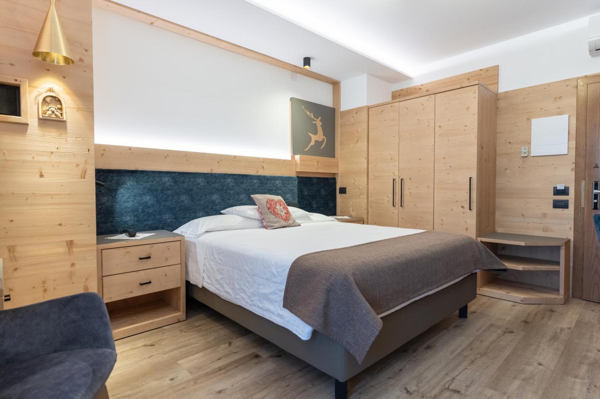 Alexander Hotel Alpine Wellness Dolomites Molveno Exterior foto